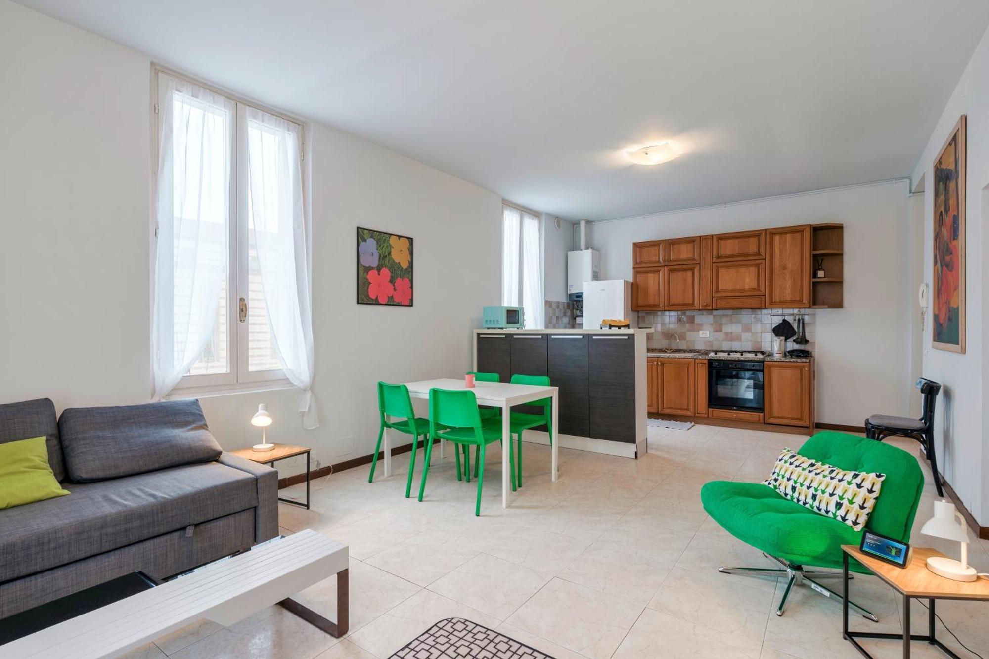 Apartment In Via Cremona - Brescia City - By Host4U Exterior foto